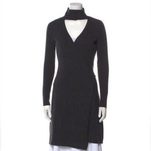 •   Diane von Furstenberg A-Line Dress
•   Grey
•Long Sleeve,Turtleneck.